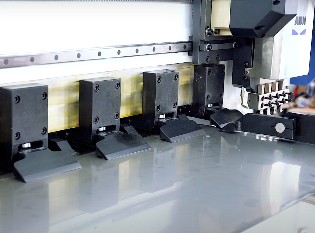 Vertical V Grooving Machine - SANMACMACHINES